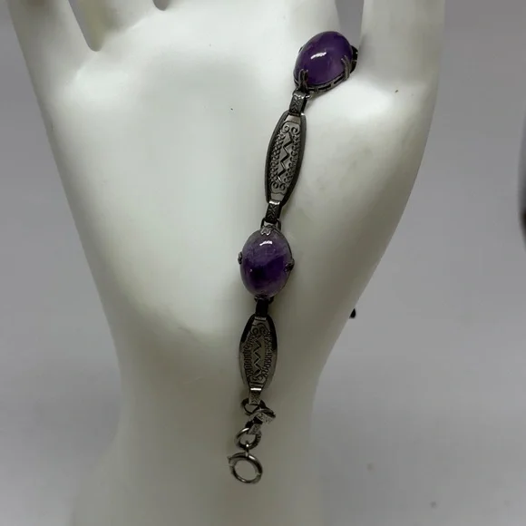 Beautiful Vintage Amethyst and Sterling Bracelet - Picture 2 of 16